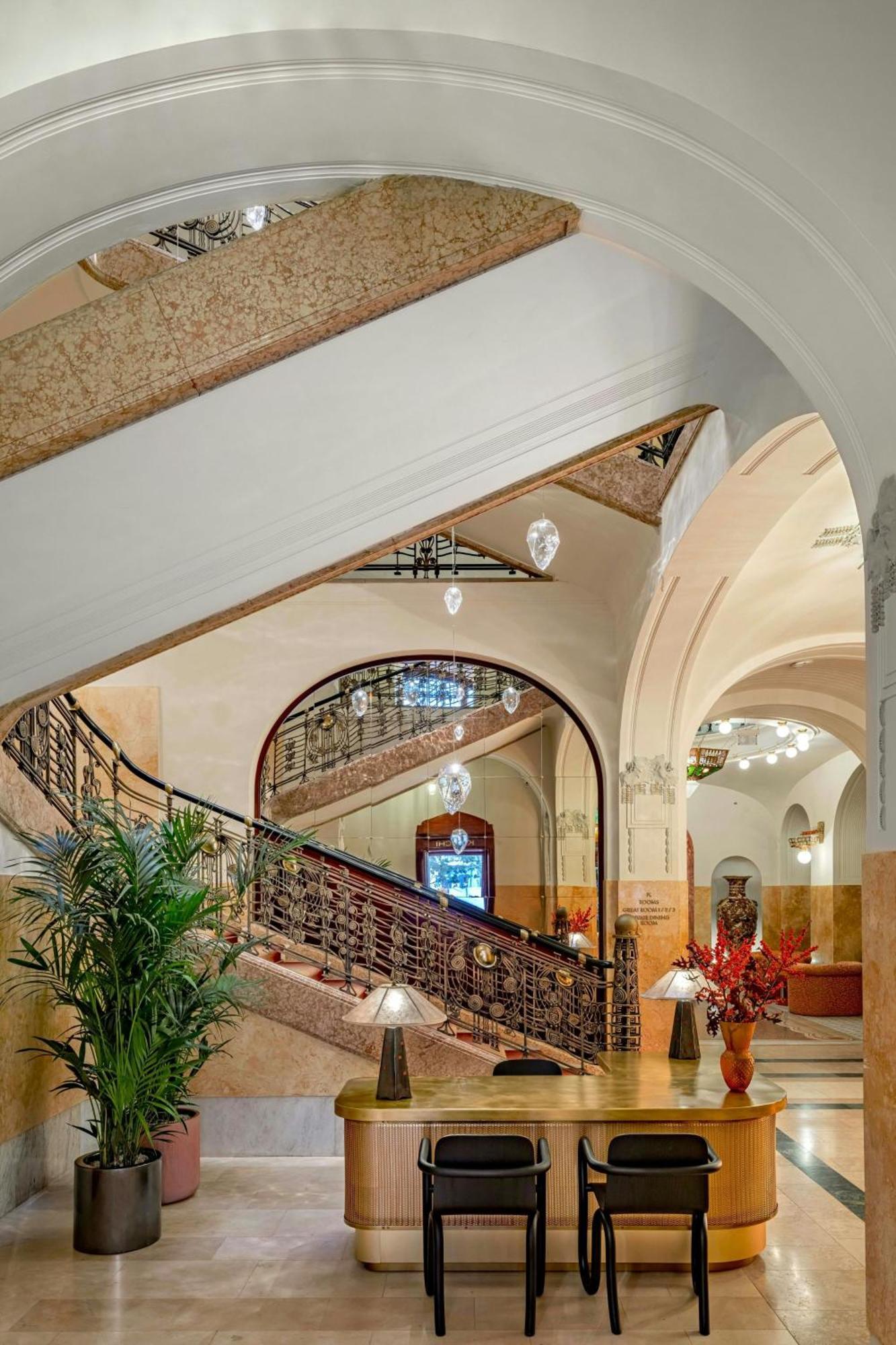 W Prague Hotel ภายนอก รูปภาพ